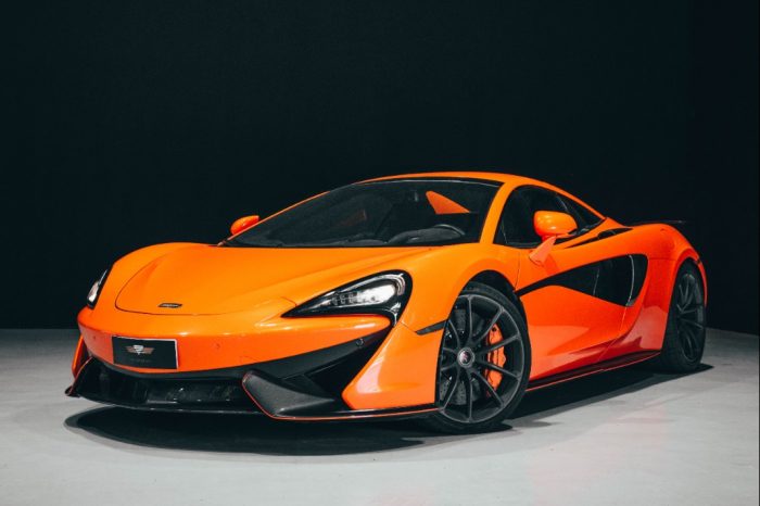MClaren 570 Spider Orange